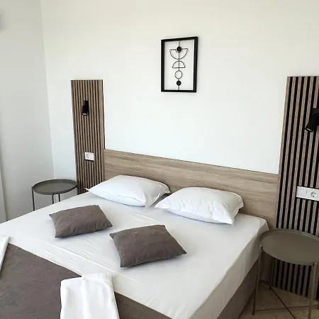 Hotel Mia *