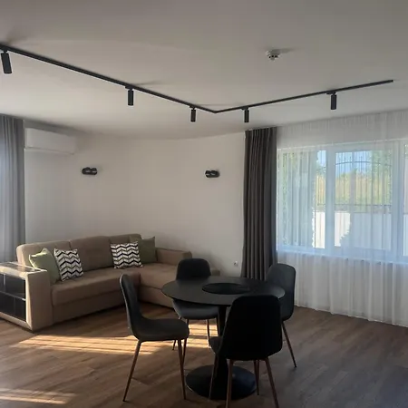 Mia Hotel *